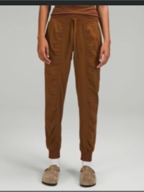 Dance Studio MR Jogger RTDB 4 in Roasted Brown